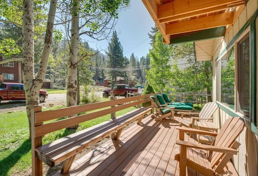 Rustic Tahoe Cabin W/ Pool Table: 11 Mi To Skiing!
