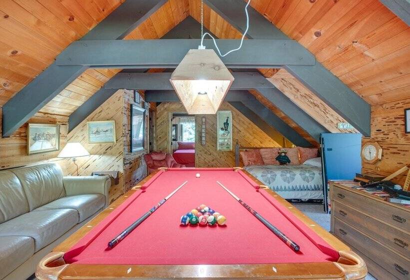 Rustic Tahoe Cabin W/ Pool Table: 11 Mi To Skiing!