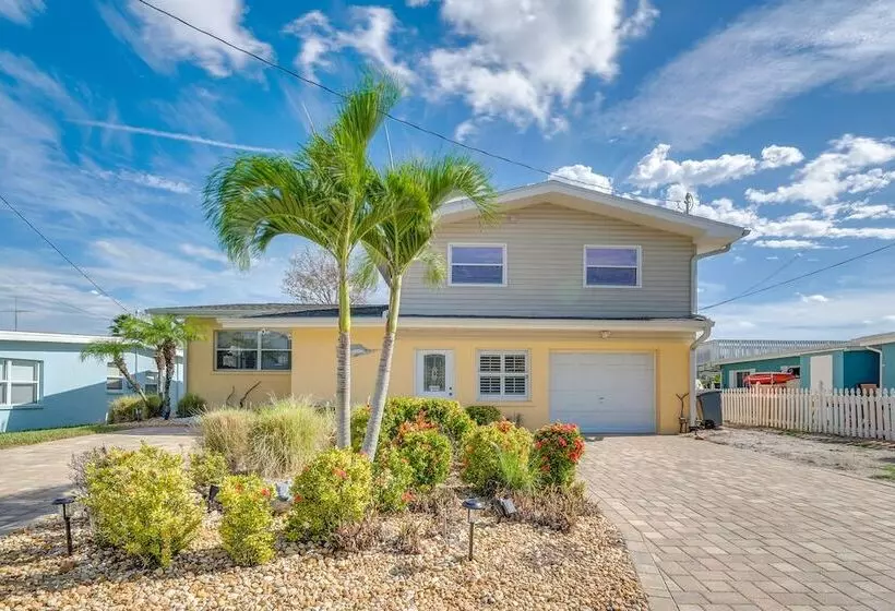 Spacious Canalfront Home W/ Pool ~ 1/2 Mi To Beach