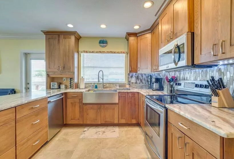 Spacious Canalfront Home W/ Pool ~ 1/2 Mi To Beach