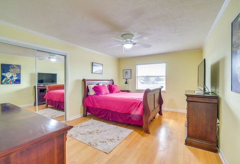 Spacious Canalfront Home W/ Pool ~ 1/2 Mi To Beach