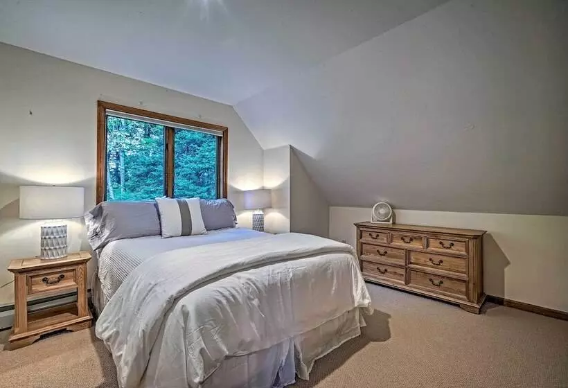 Spacious Dover Refuge ~ 5 Mi To Mount Snow!