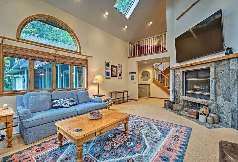 Spacious Dover Refuge ~ 5 Mi To Mount Snow!