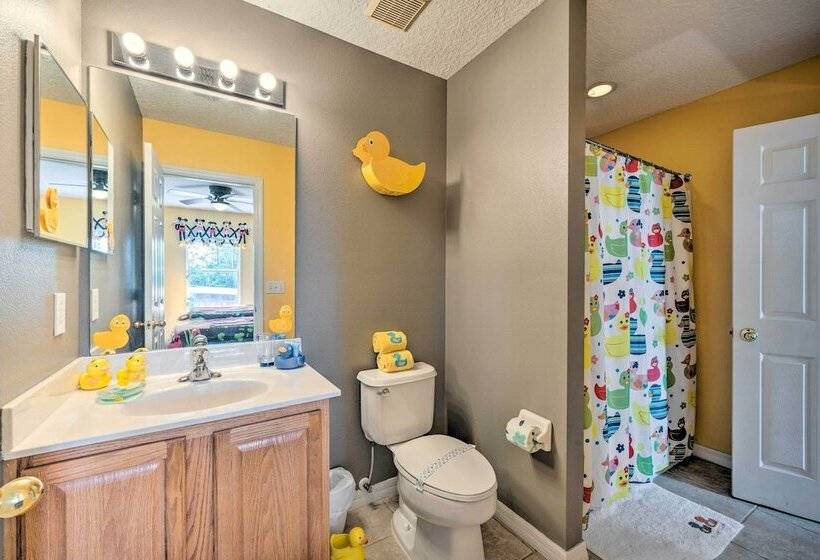 Spacious Kissimmee Family Home W/ Game Room & Pool