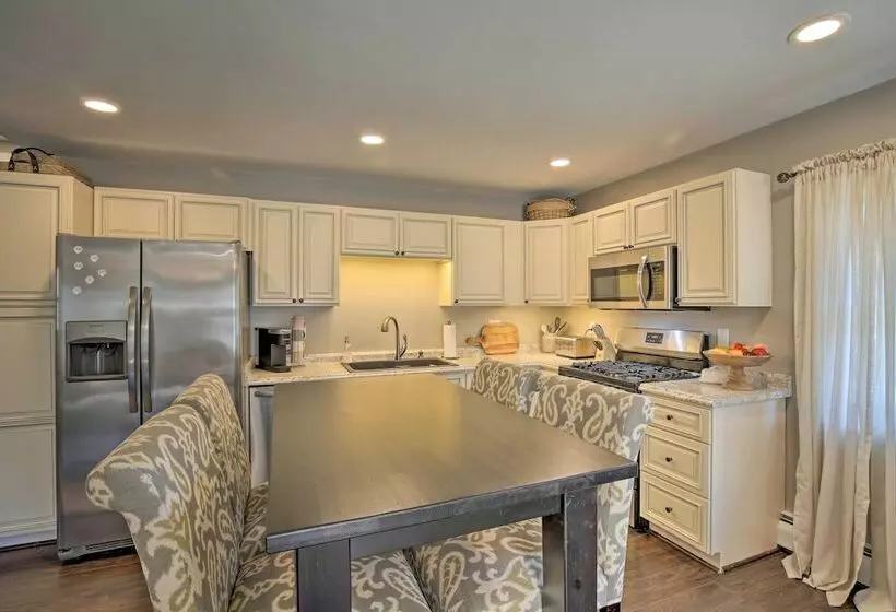 Stylish Pine Plains Home Near Parks & Hiking!