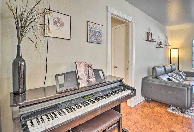 Sunny Gainesville Home: Fenced Yard, Fire Pit