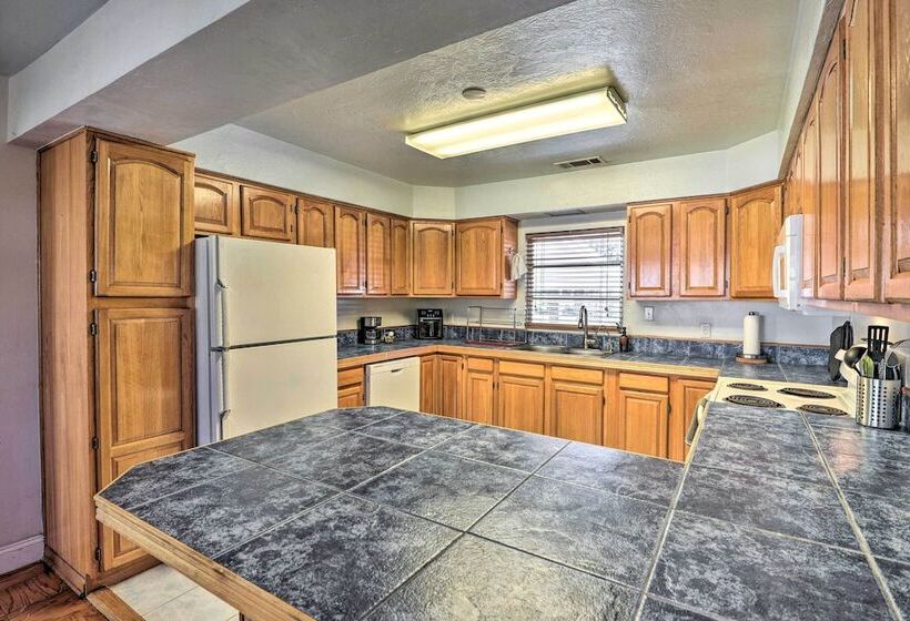 Sunny Gainesville Home: Fenced Yard, Fire Pit