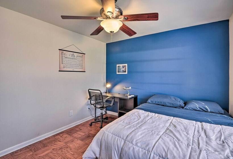 Sunny Gainesville Home: Fenced Yard, Fire Pit