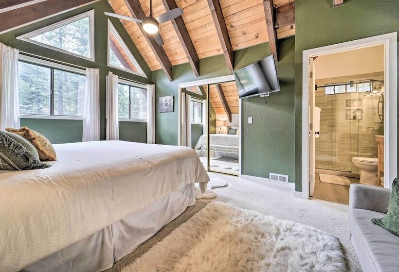 2 Mi To Tahoe Donner: Truckee Getaway W/ Views