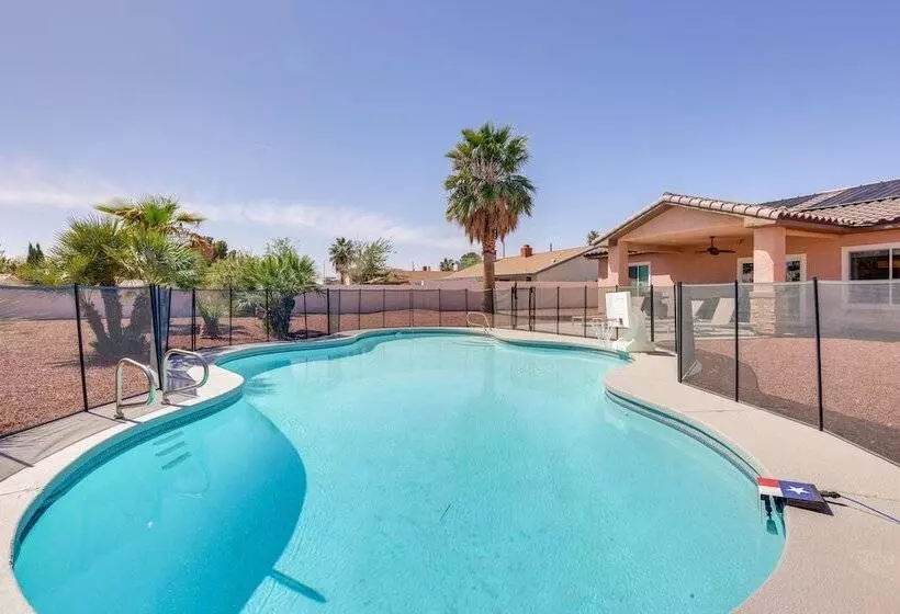 Updated Las Vegas House: Patio & Solar Heated Pool