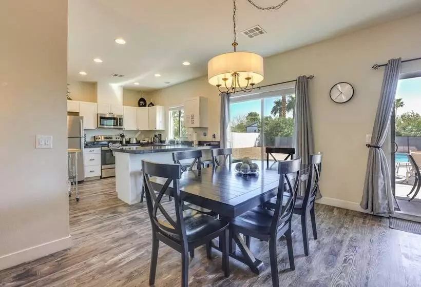 Updated Las Vegas House: Patio & Solar Heated Pool