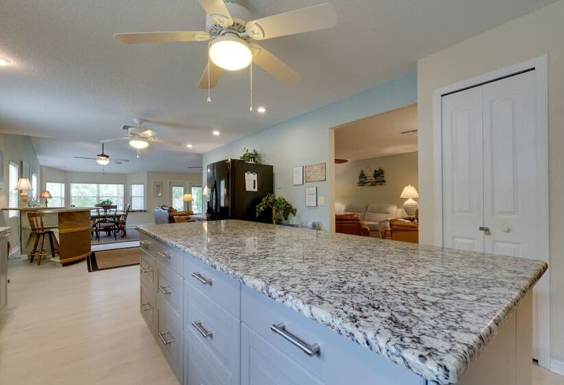 Dock & Lanai: Waterfront Home In Dunnellon