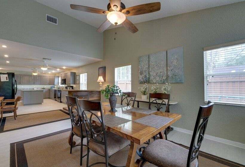 Dock & Lanai: Waterfront Home In Dunnellon