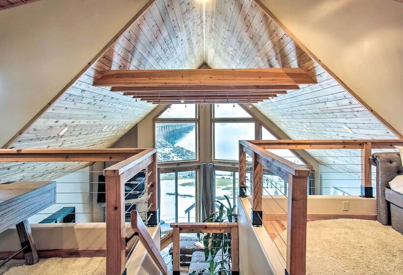 Waterfront Lake Pend Oreille Vacation Rental!