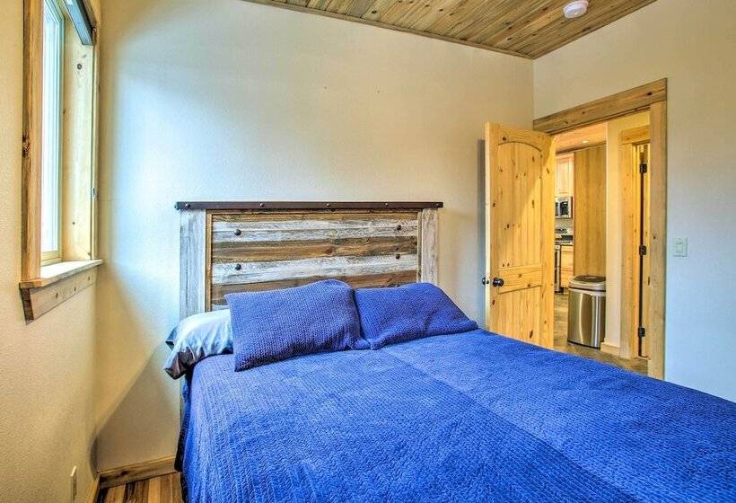 Waterfront Lake Pend Oreille Vacation Rental!