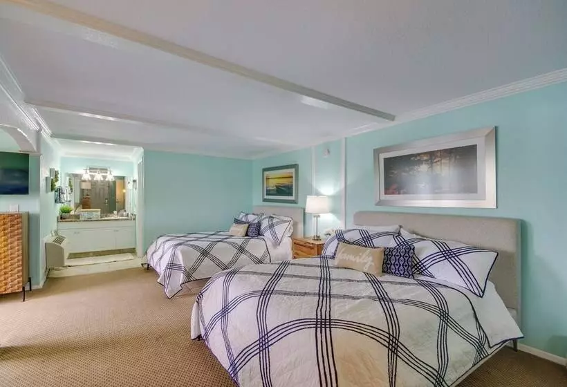 Waterfront Views & Resort Perks: Osage Beach Home