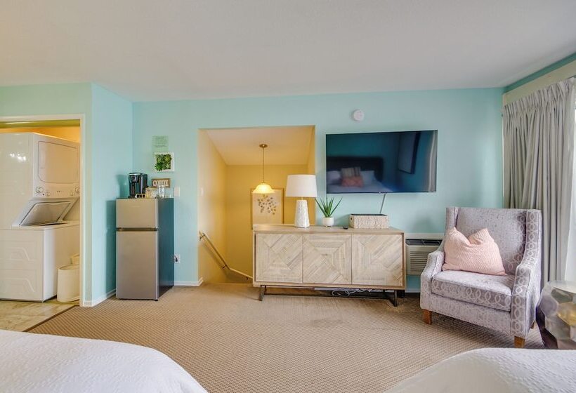 Waterfront Views & Resort Perks: Osage Beach Home