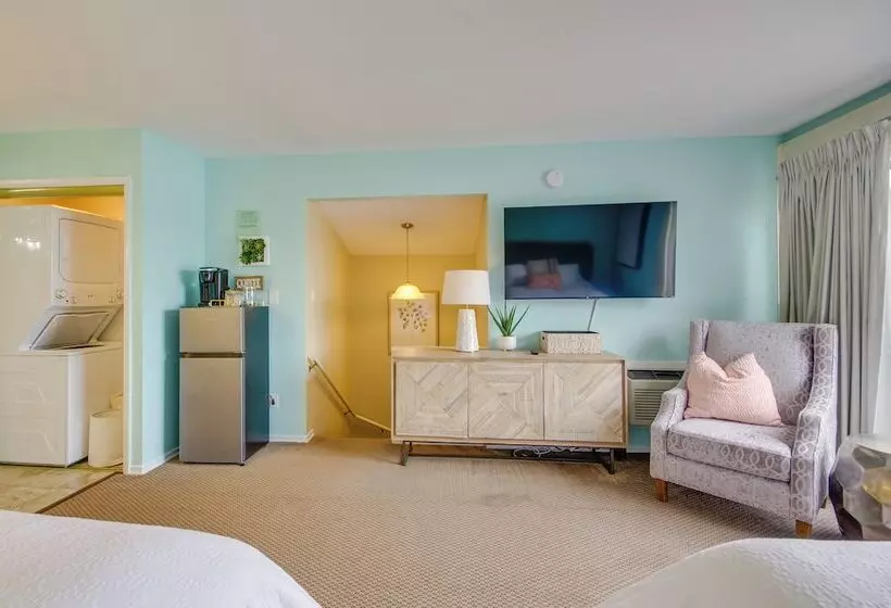 Waterfront Views & Resort Perks: Osage Beach Home