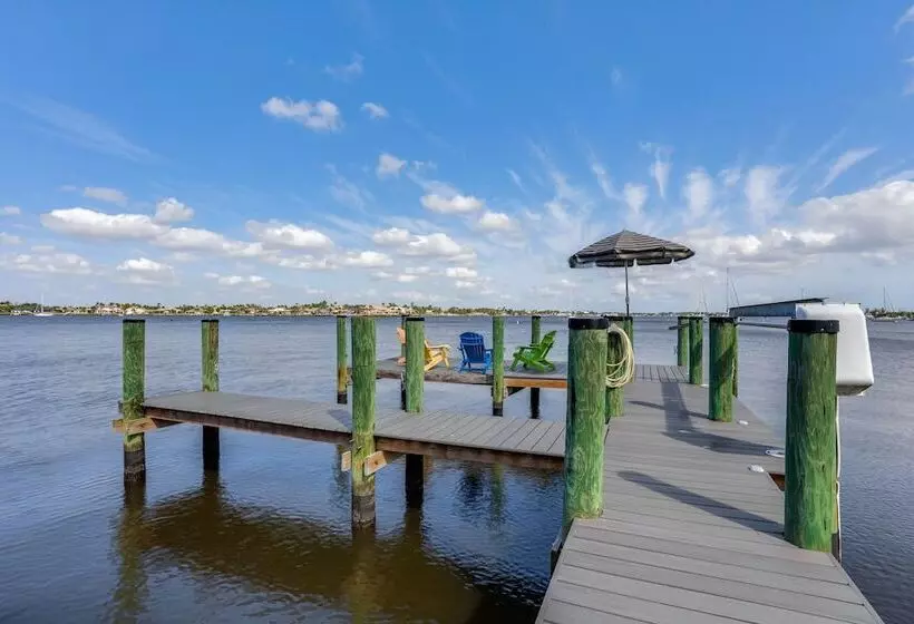Waterfront Stuart Oasis W/ Hot Tub & Dock!