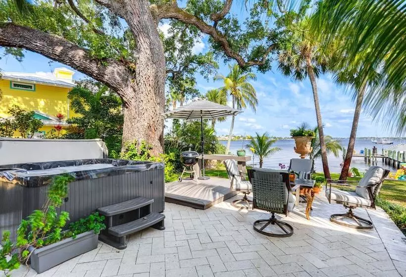 Waterfront Stuart Oasis W/ Hot Tub & Dock!