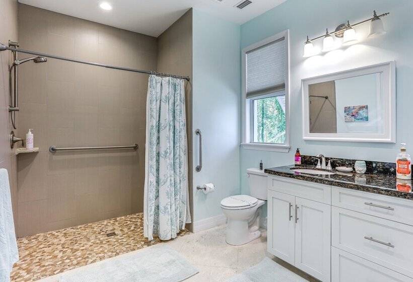 Waterfront Stuart Oasis W/ Hot Tub & Dock!