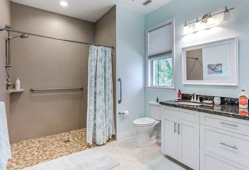 Waterfront Stuart Oasis W/ Hot Tub & Dock!