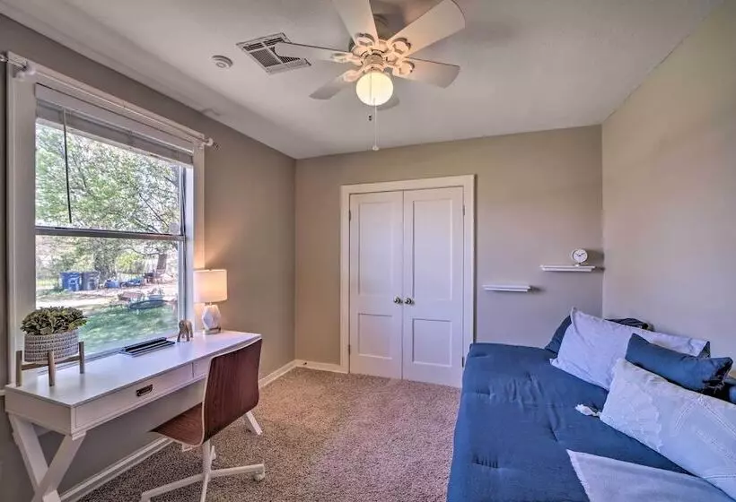 Amazing Musical Abode In Expo Square Neighborhood!