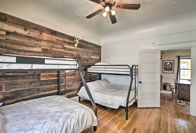 Downtown San Jose Apt W/ Deck: 1 Mi To Sap Center!