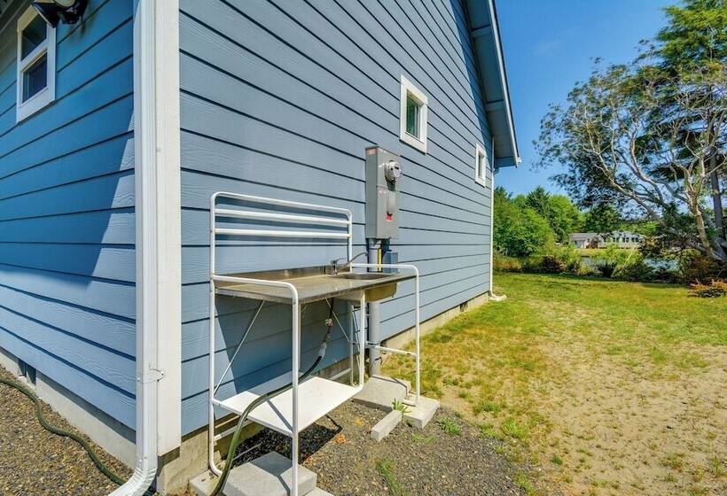 Canal Cottage Retreat W/ Dock & Waterfront Views