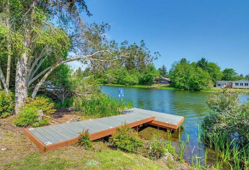 Canal Cottage Retreat W/ Dock & Waterfront Views