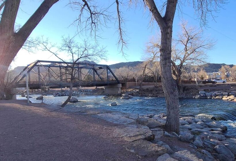 Cañon City Casa W/ Spacious, Private Yard!