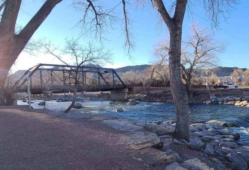 Cañon City Casa W/ Spacious, Private Yard!