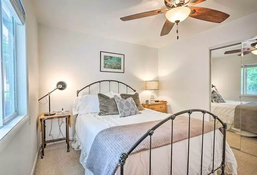 Cañon City Casa W/ Spacious, Private Yard!