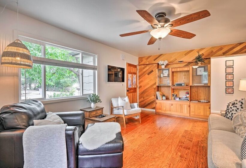 Cañon City Casa W/ Spacious, Private Yard!