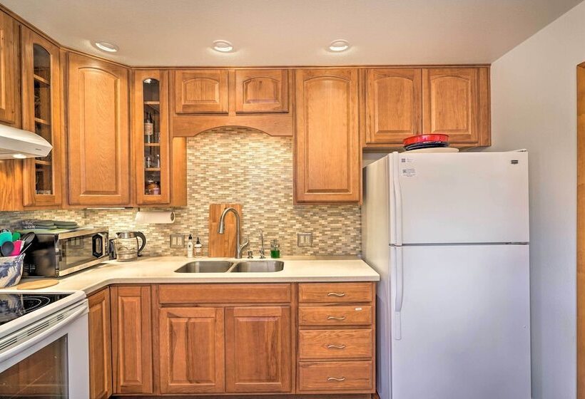 Cañon City Casa W/ Spacious, Private Yard!