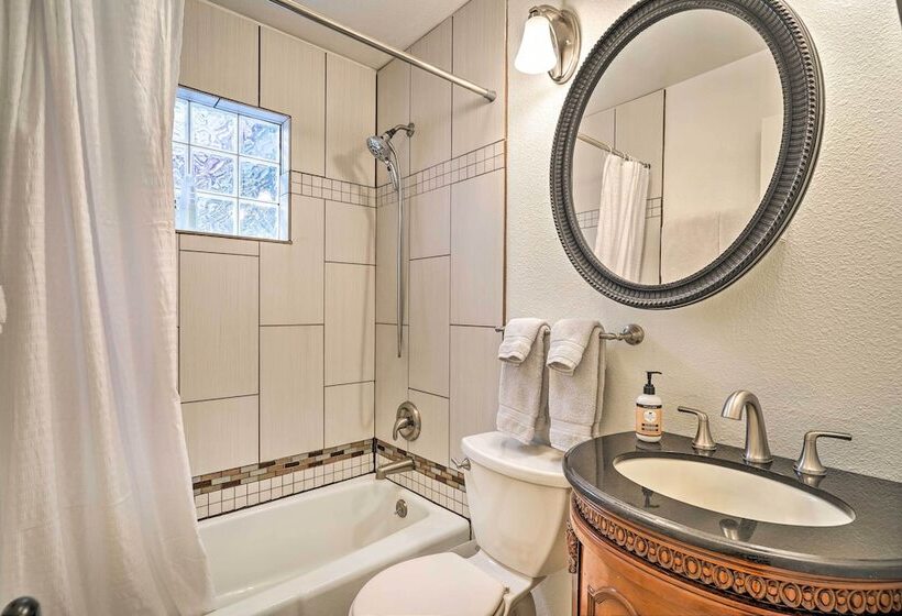 Cañon City Casa W/ Spacious, Private Yard!