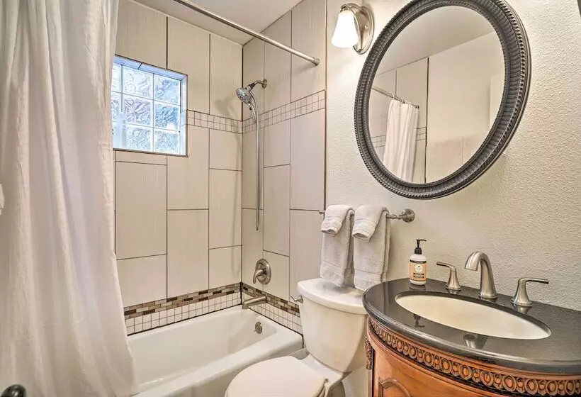 Cañon City Casa W/ Spacious, Private Yard!