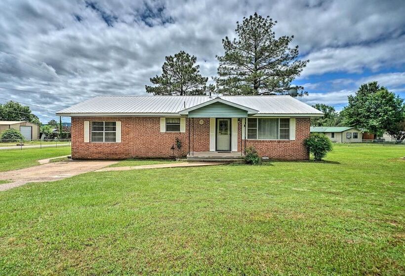 Charming Clayton Home ~ 4 Mi To Sardis Lake!