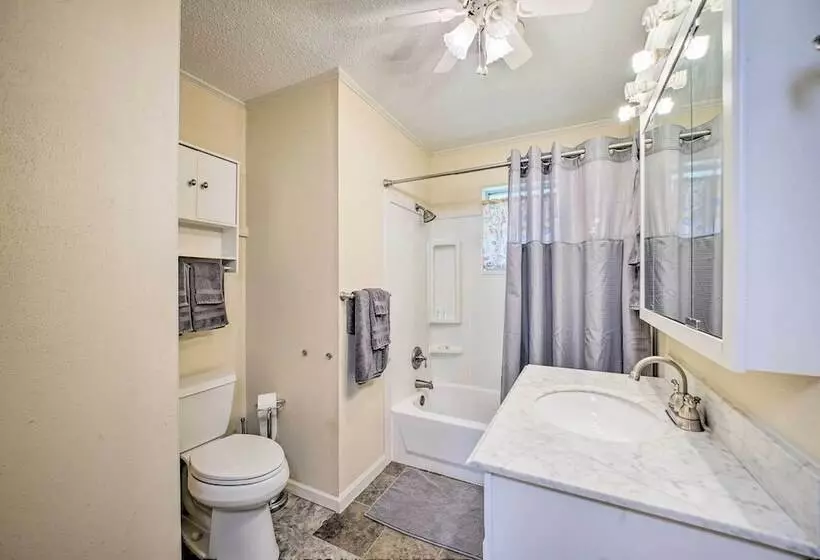 Charming Clayton Home ~ 4 Mi To Sardis Lake!