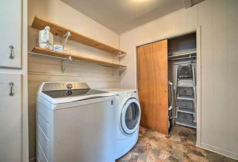 Charming Clayton Home ~ 4 Mi To Sardis Lake!