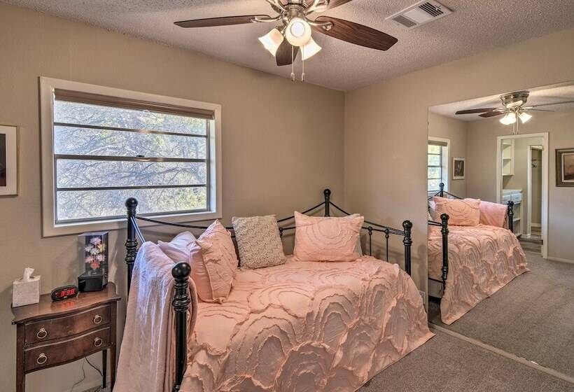 Charming Texas Home W/ Stunning Canyon Views!