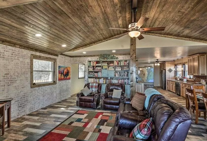 Charming Texas Home W/ Stunning Canyon Views!