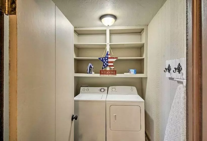 Charming Texas Home W/ Stunning Canyon Views!