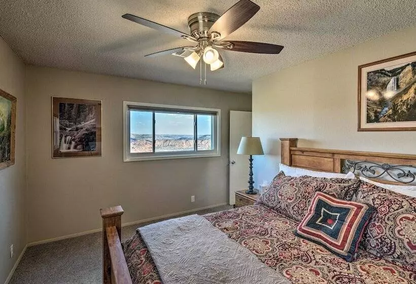 Charming Texas Home W/ Stunning Canyon Views!