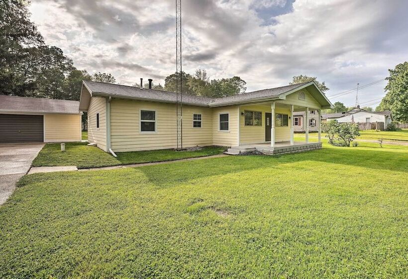 Chic Watervliet Digs   Walk To Paw Paw Lake!