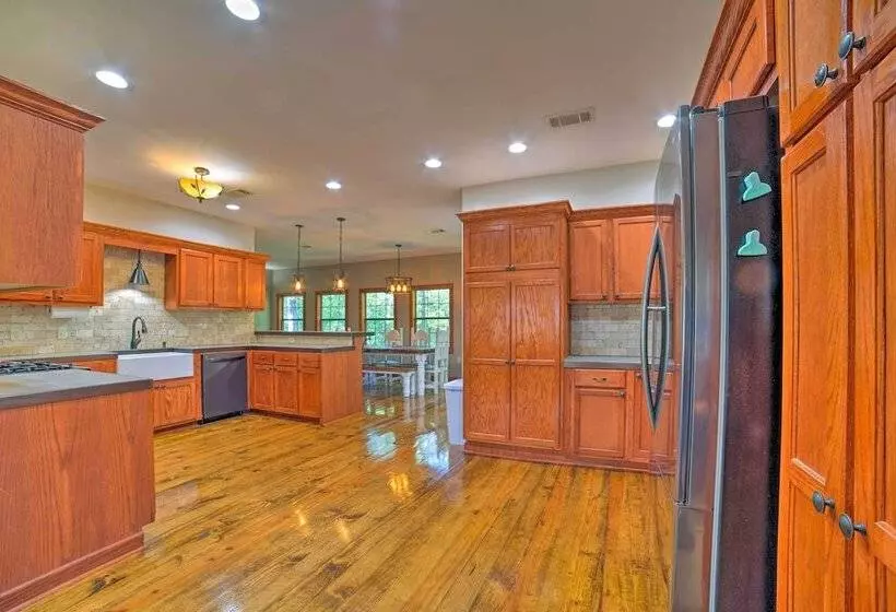 Coffeeville Cabin W/deck ~7 Mi. To Grenada Lk