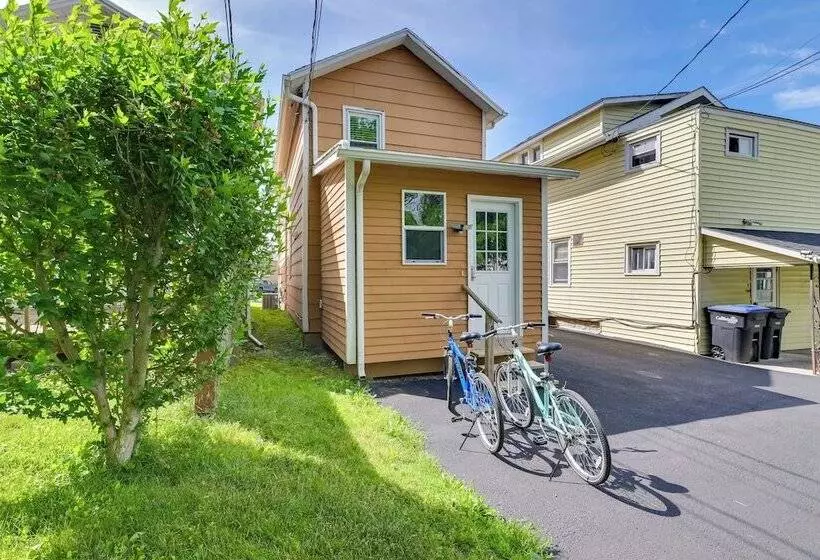 Cozy Finger Lakes Abode In Downtown Canandaigua!