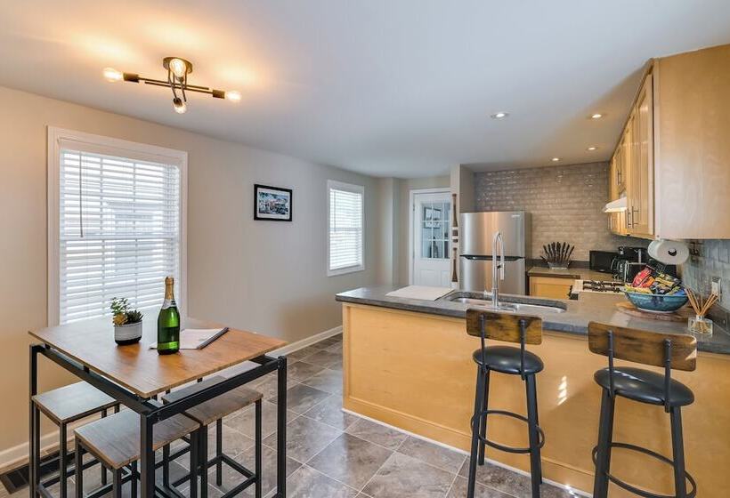 Cozy Finger Lakes Abode In Downtown Canandaigua!