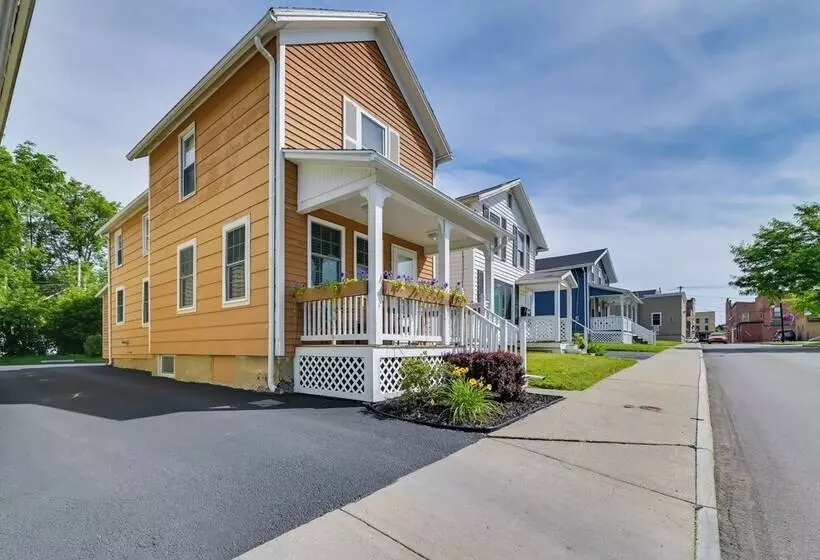 Cozy Finger Lakes Abode In Downtown Canandaigua!