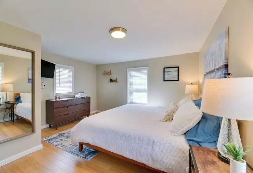 Cozy Finger Lakes Abode In Downtown Canandaigua!